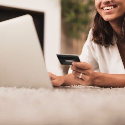 Ventajas y Desventajas de Comprar por Internet 
